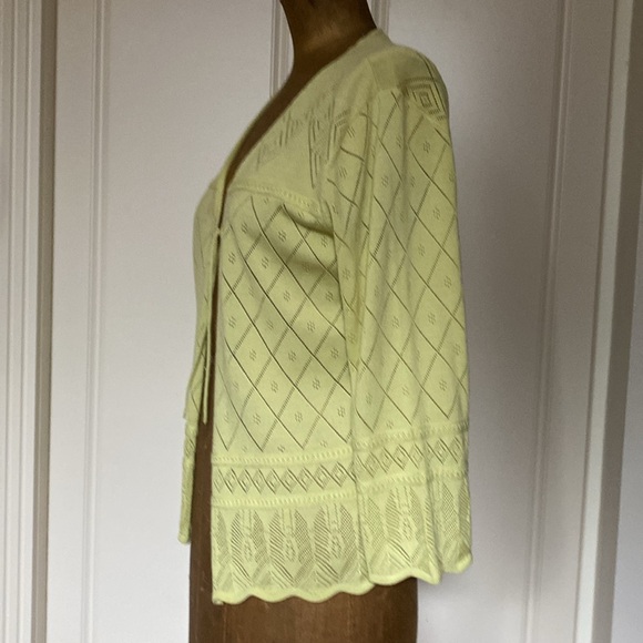 SAKS FIFTH AVENUE SWEATER . Size L . - Picture 2 of 5